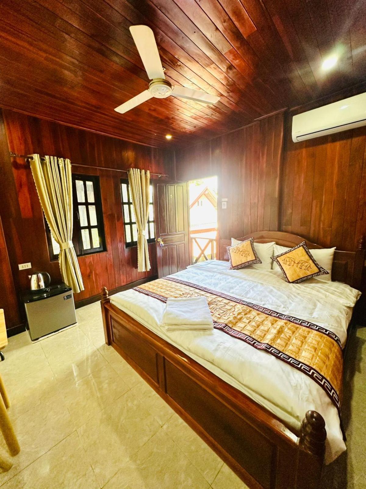 Residence Boutique Hotel Luang Prabang Esterno foto
