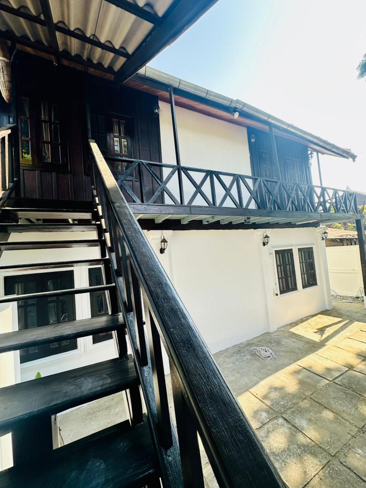 Residence Boutique Hotel Luang Prabang Esterno foto