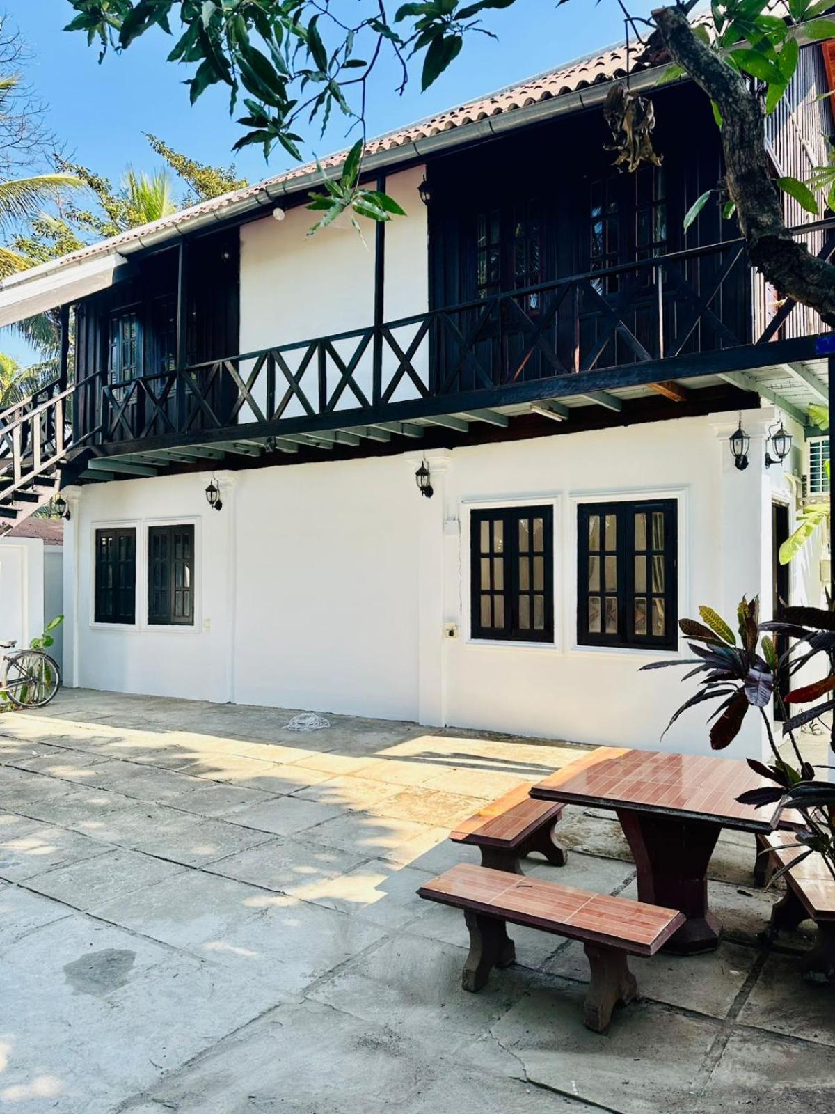 Residence Boutique Hotel Luang Prabang Esterno foto